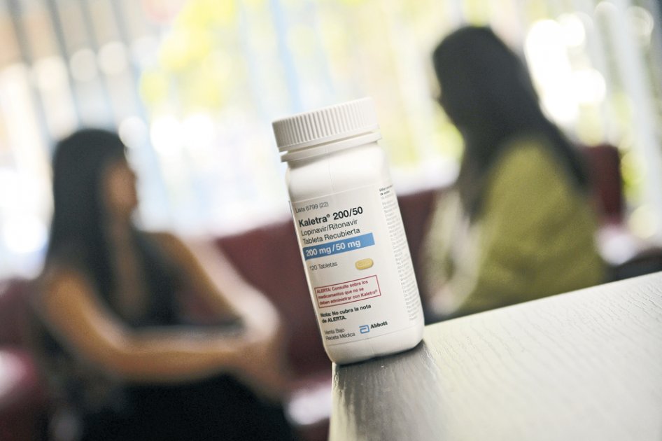 El medicamento kaletra para tratar el VIH llegó a Colombia costando US$4.000 al año por paciente y hoy, por exigencia del Gobierno, tiene un precio tope de US$670. / Gustavo Torrijos - El Espectador