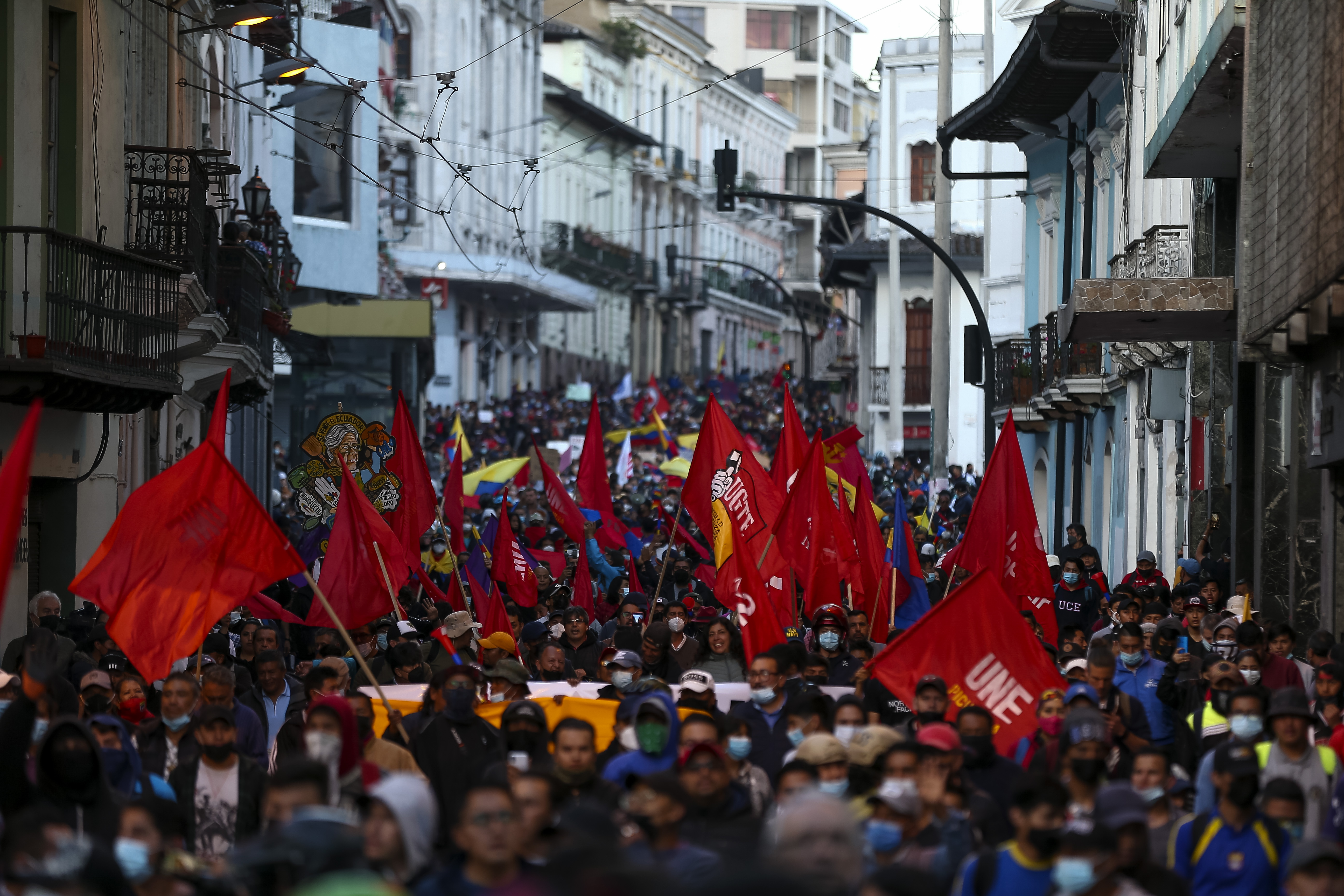 ¿Por qué estudiantes e indígenas mantienen las protestas en Ecuador?