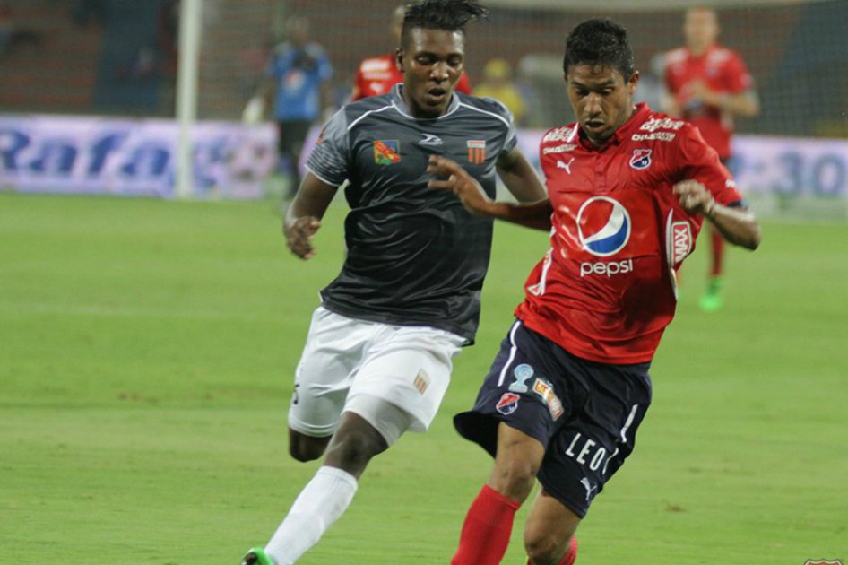 Envigado dio la sorpresa y derrotó 1-0 a Medellín en el Atanasio