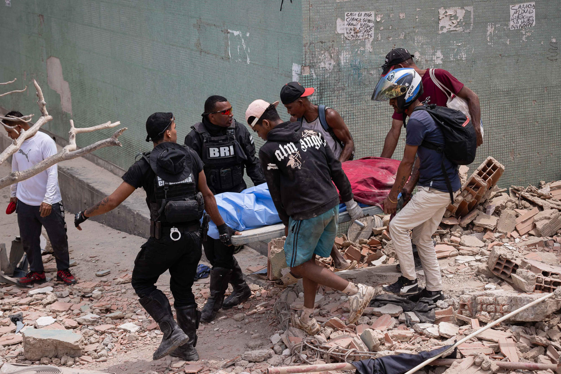 Los problemas de La Guaira, la “puerta a Venezuela” que quedó bloqueada con los terremotos