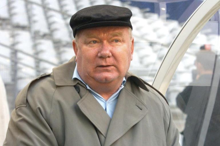 Valeri Lobanovski nació en 1939 y murió en 2002. En la Champions 1998/1999, su Dinamo de Kiev eliminó a Real Madrid y perdió en semifinales ante Bayern Múnich.