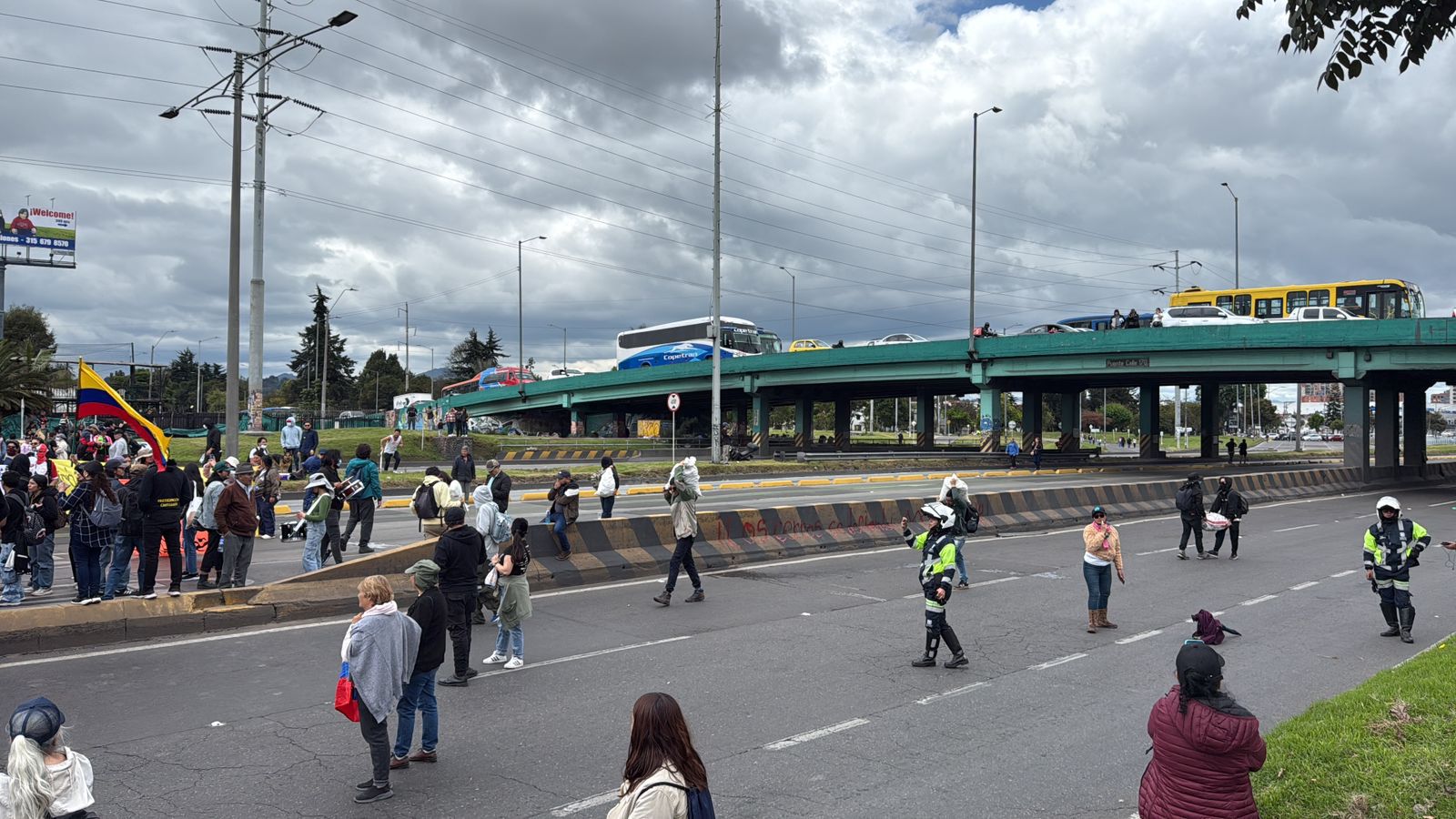 Manifestaciones colapsan movilidad en el norte de Bogotá