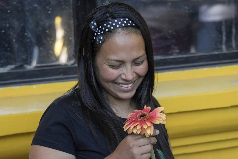 El Salvador libera a tres mujeres presas por abortar que enfrentaban 30 años de cárcel