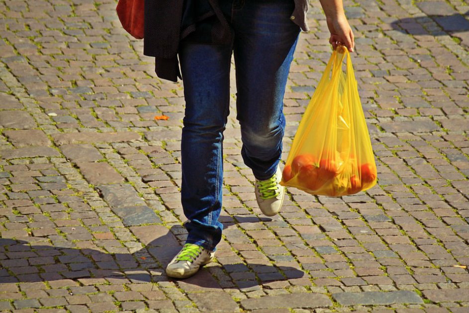 Tatequieto a uso de bolsas plásticas y pitillos en Bogotá