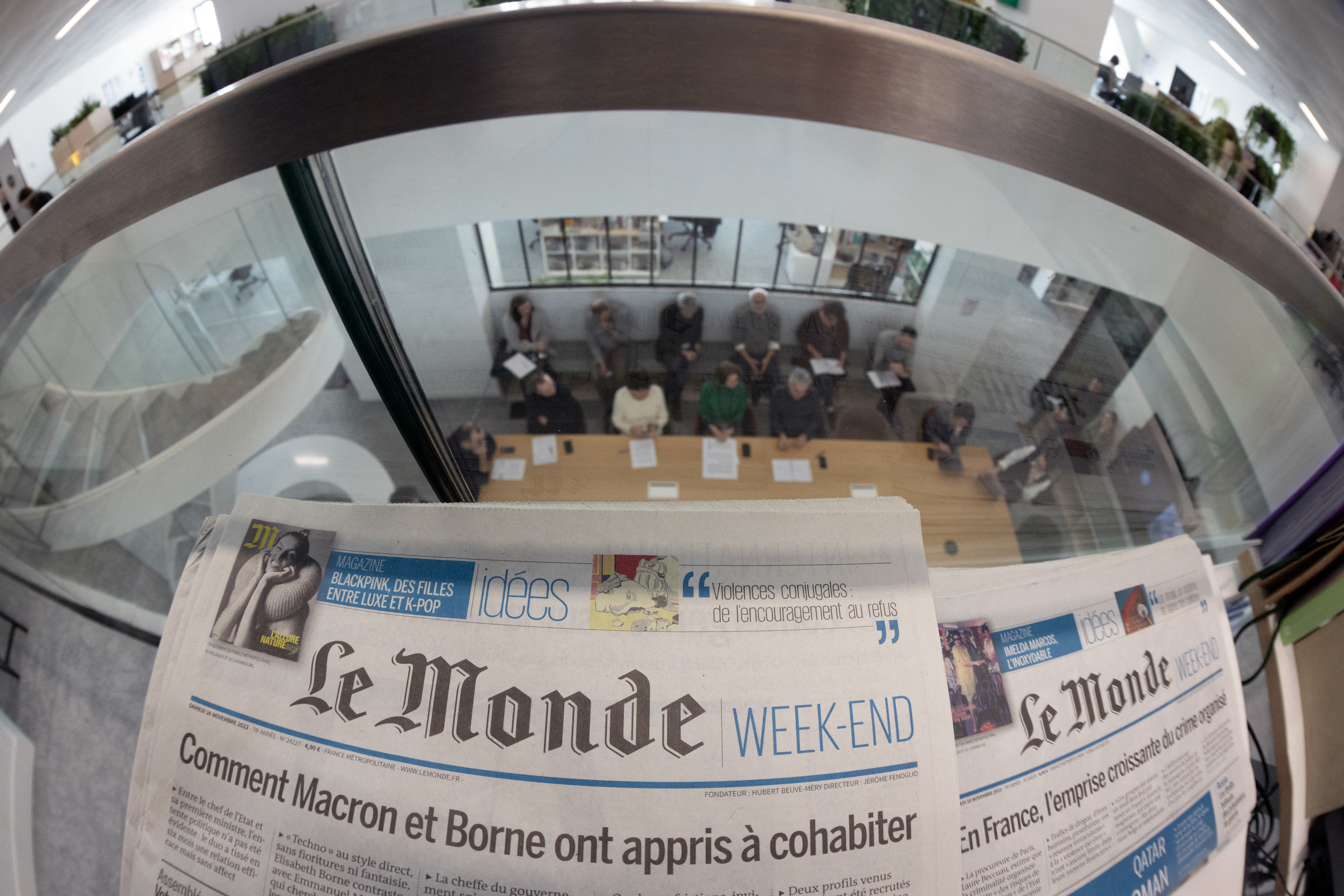 (FILES) Journalists from the daily newspaper Le Monde attend an editorial conference at the headquarters of Le Monde in Paris on March 13, 2023.