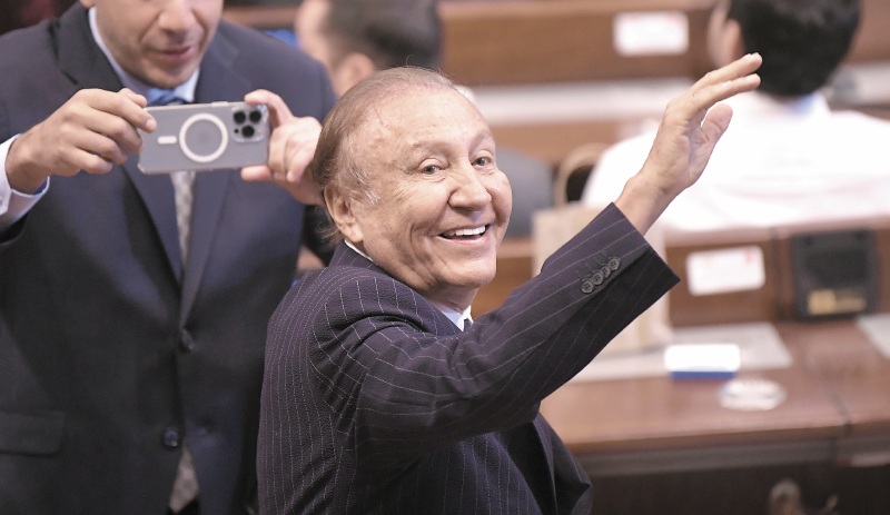 Rodolfo Hernández se despidió hoy del Congreso