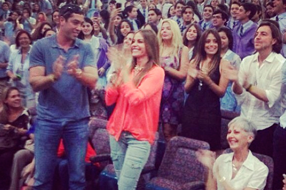 Sofía Vergara visitó el colegio de su infancia con Nick Loeb