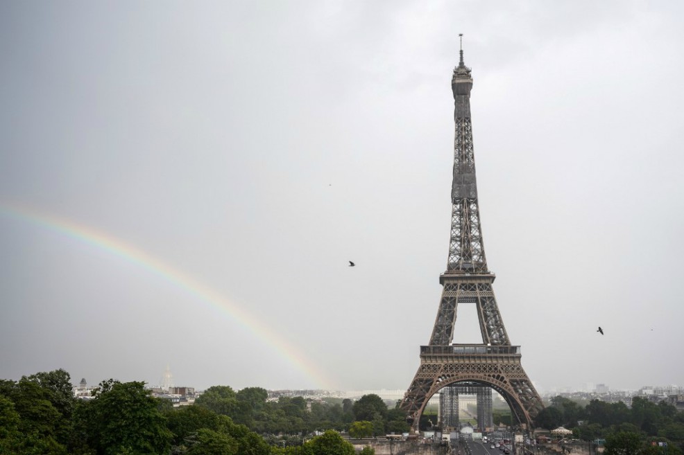 Los franceses discuten modificaciones a la constitución para hacerla más verde.