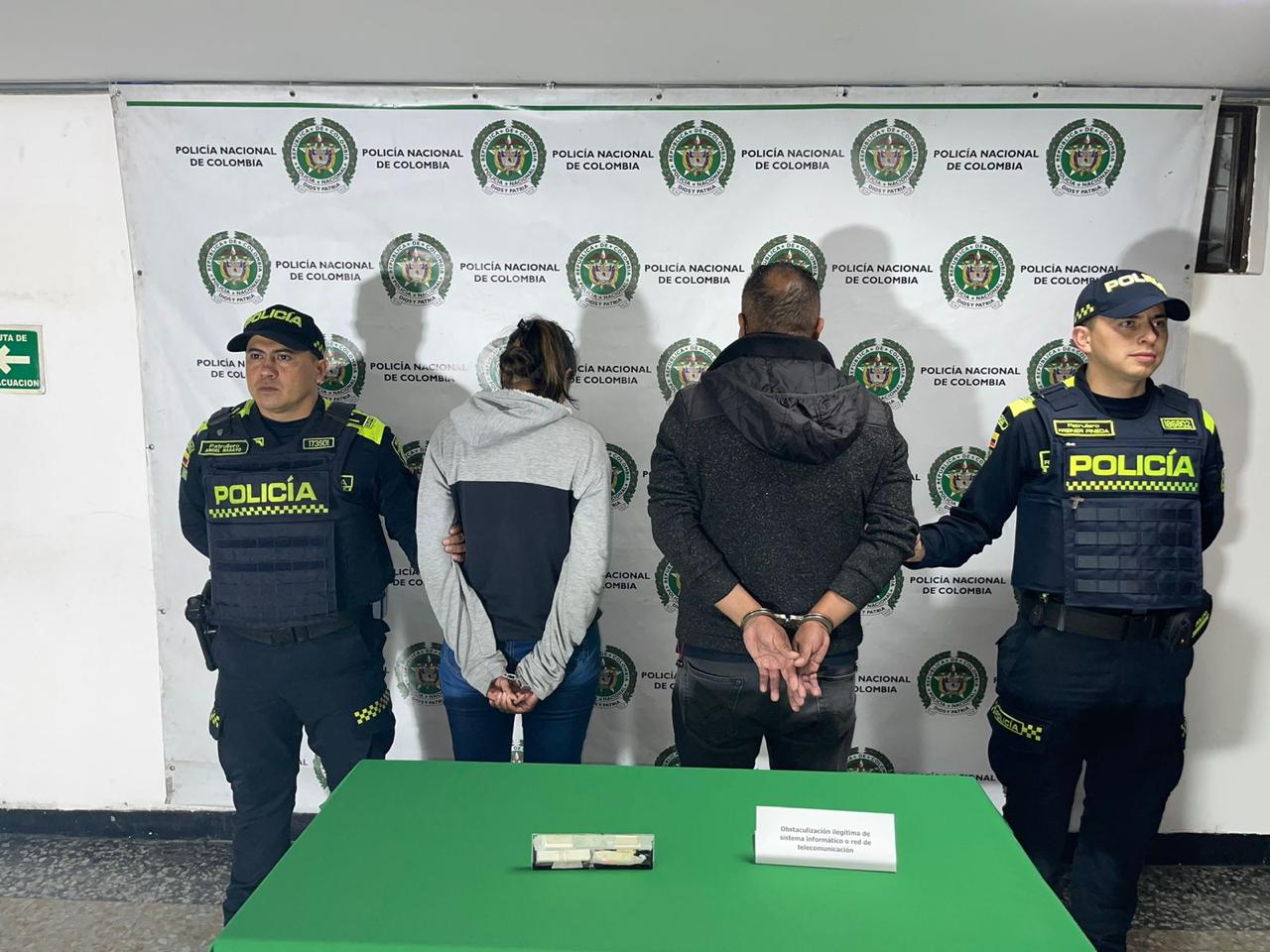 Capturan a dos personas por manipulación ilegal de cajero automático en Bogotá