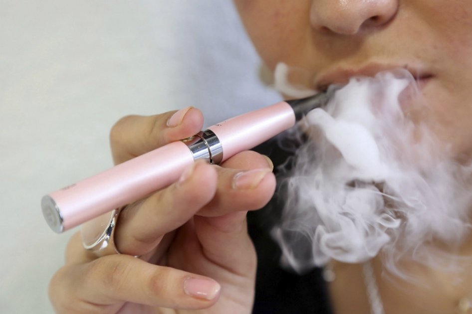 Cigarrillo electrónico podría ser más cancerígeno que el tabaco, según estudio