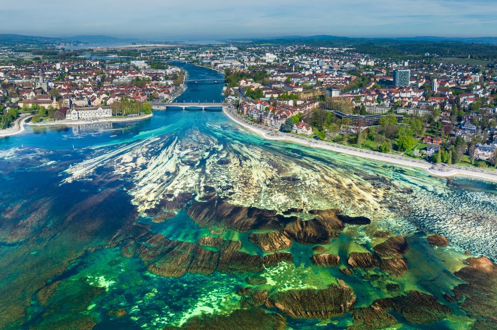 Marea baja II de Sebastián Wohlfeil muestra el lago de Constanza, en Alemania, conocido por ser uno de los depósitos de agua dulce más importantes de Europa.