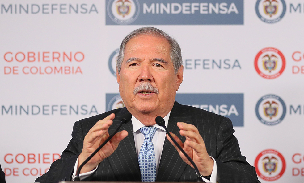 Polémica por designación de Mindefensa como presidente por dos días