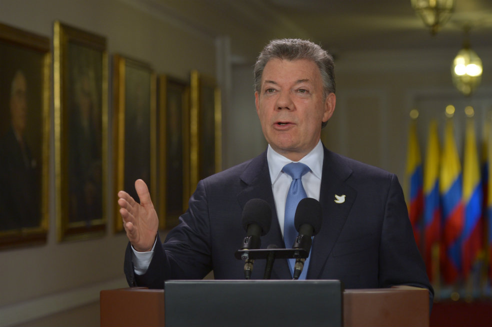El presidente Juan Manuel Santos en su alocución de anoche al país, donde defendió a la Corte Constitucional. /SIG