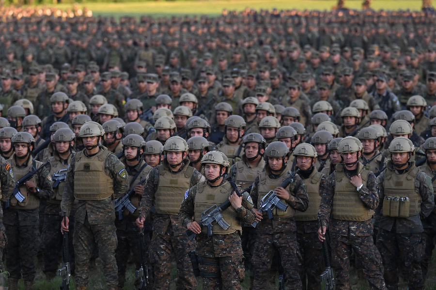 El Salvador: soldados y policías cercarán ciudades para apresar pandilleros