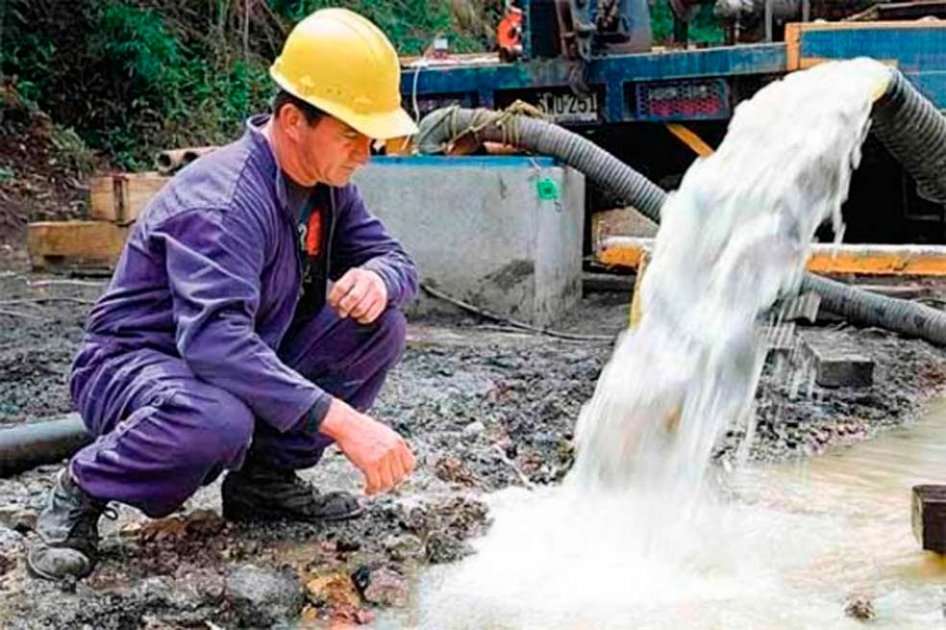 Pliego de cargos al Acueducto por suministro de agua no apta para consumo