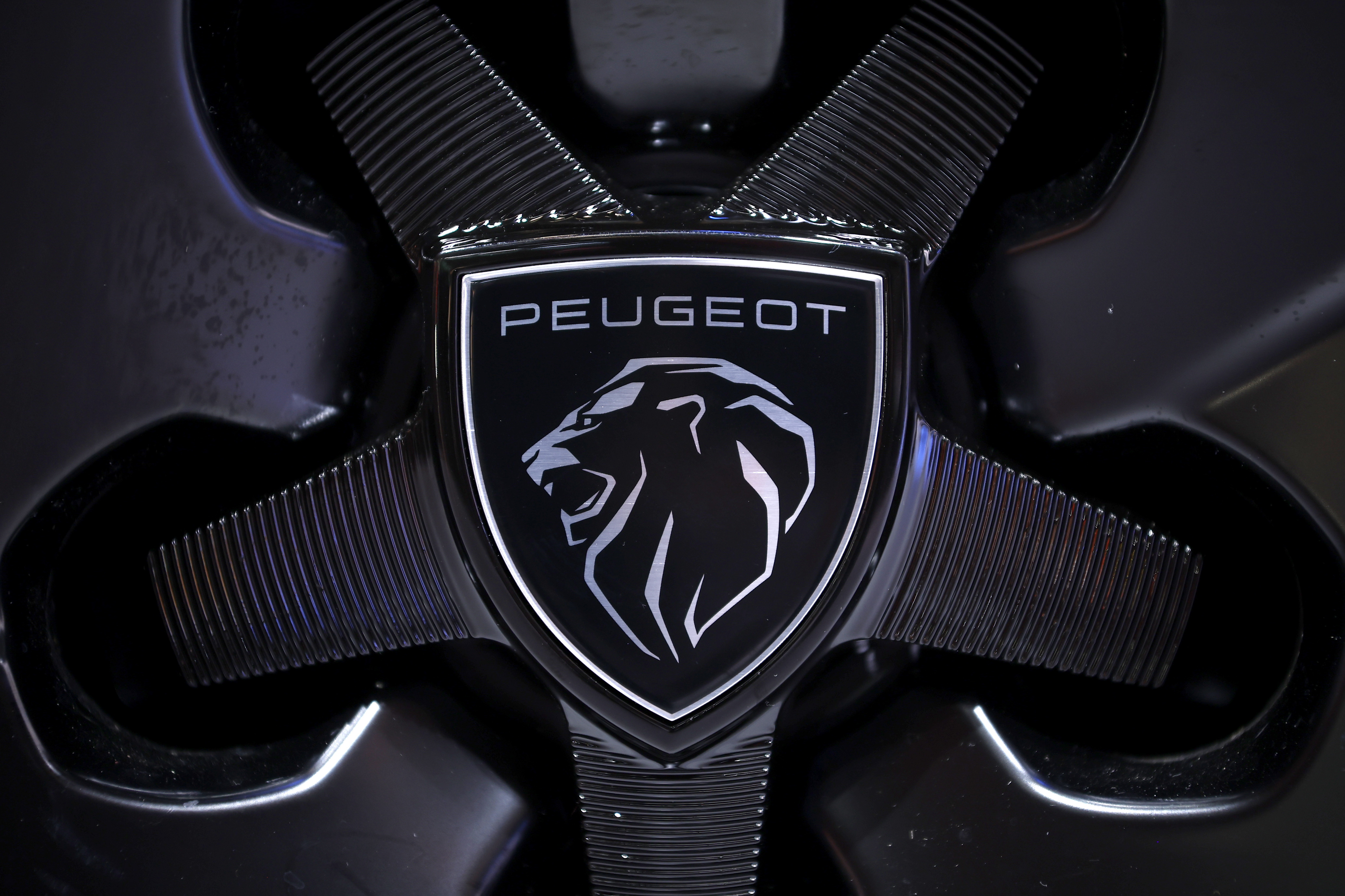 Propulsión híbrida en Peugeot: la clave para recortar la cuota de emisiones de CO2