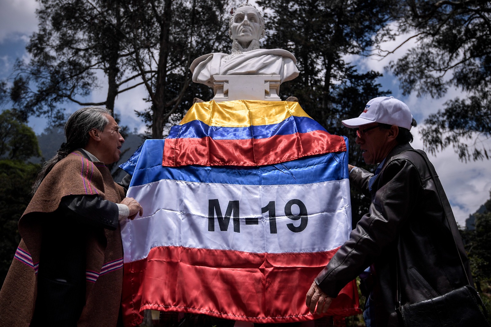 M-19 aniversario en la Quinta de Bolívar