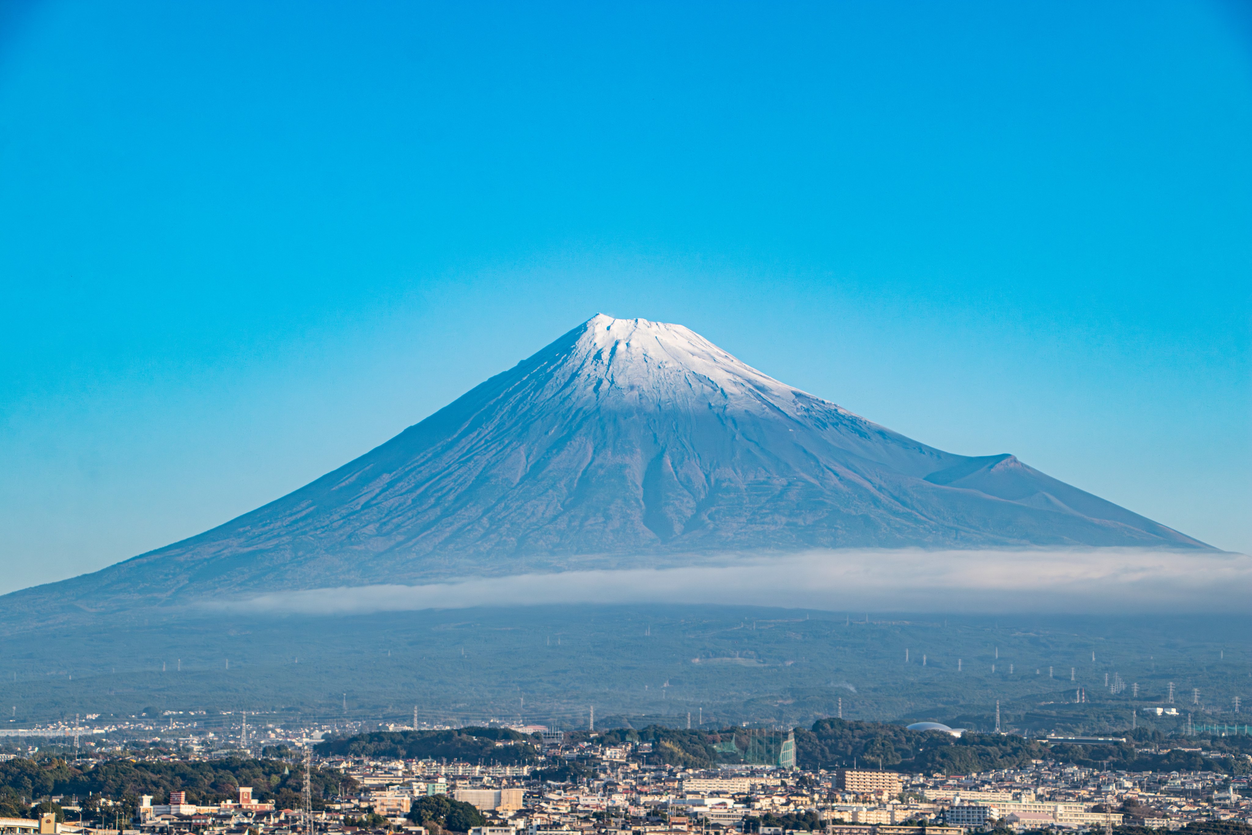 Volvió la nieve al Monte Fuji, en la que sería la nevada más tardía en 130 años