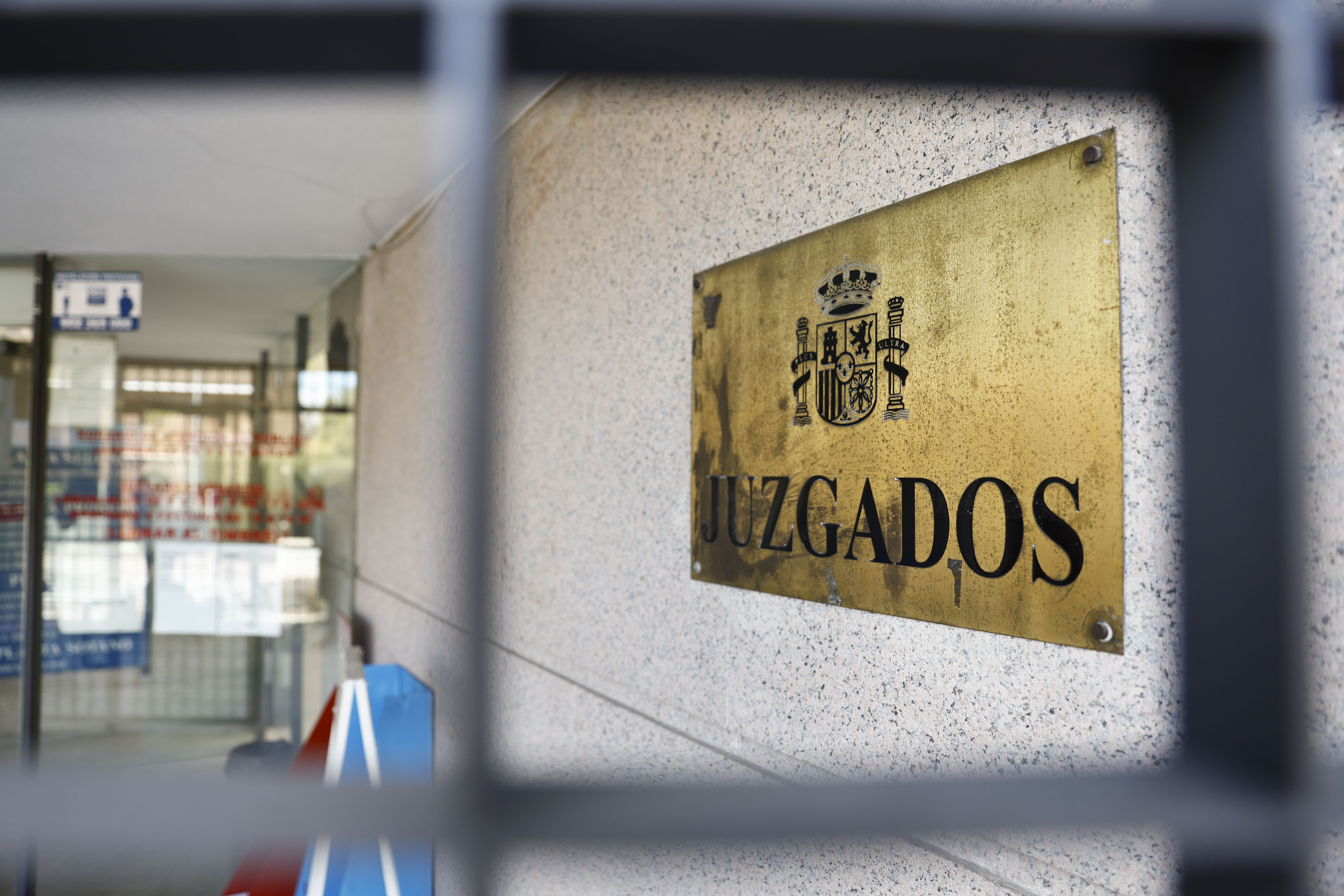 MADRID, 03/04/2024.- Fachada de los Juzgados de Majadahonda (Madrid) donde se lleva a cabo la investigación sobre presuntos contratos irregulares vinculados con la Real Federación Española de Fútbol (RFEF) cuando la presidía Luis Rubiales.La Guardia Civil ha detenido este miércoles a Rubiales nada más aterrizar en el aeropuerto Adolfo Suárez Madrid-Barajas procedente de República Dominicana. EFE/ Rodrigo Jimenez