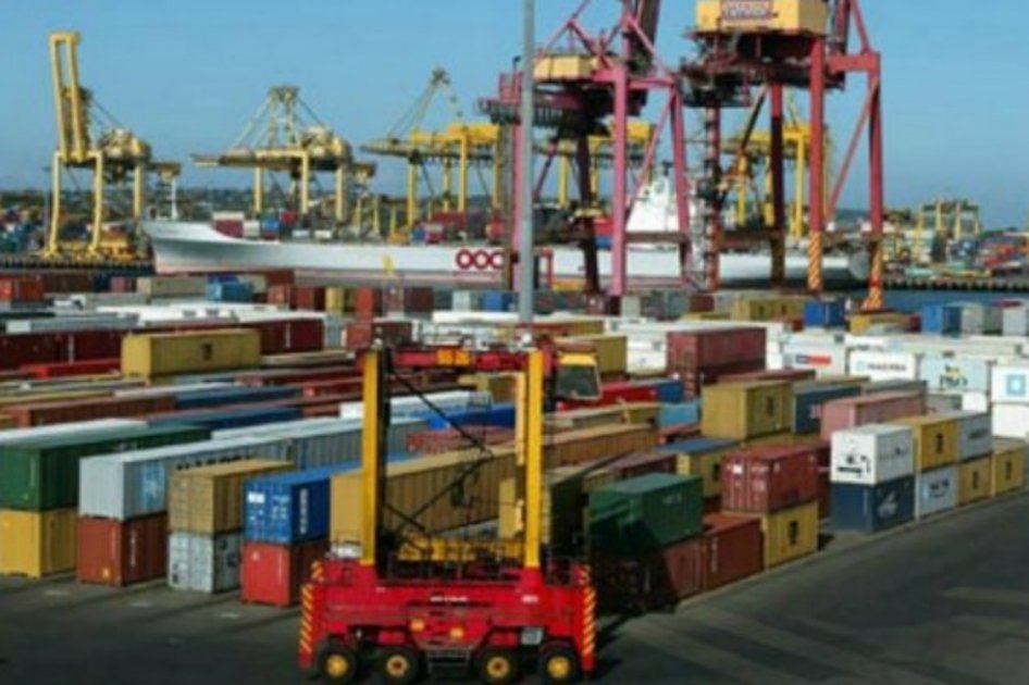 Las exportaciones no levantan cabeza y se mantienen con cifras rojas.