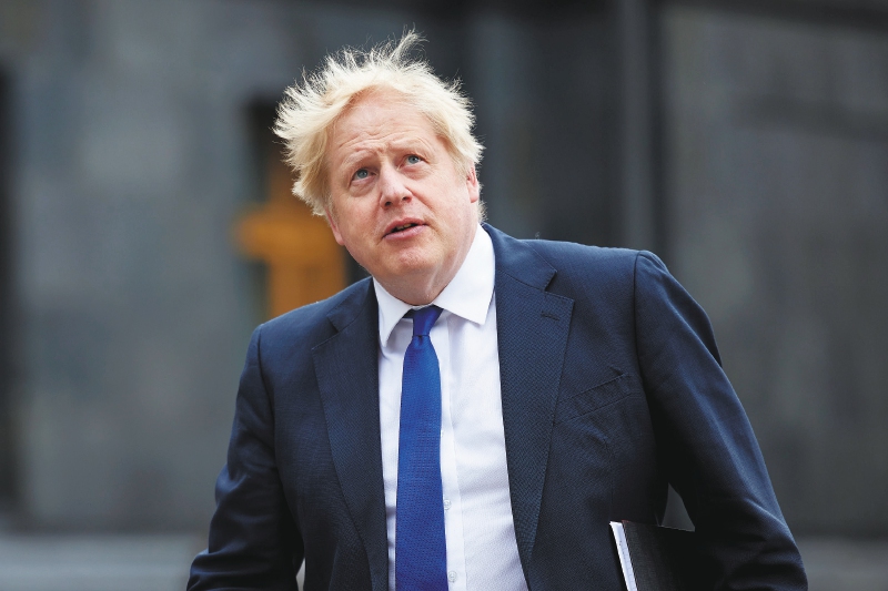 Rusia bombardea otra fábrica de armamento cerca de Kiev y sanciona a Boris Johnson