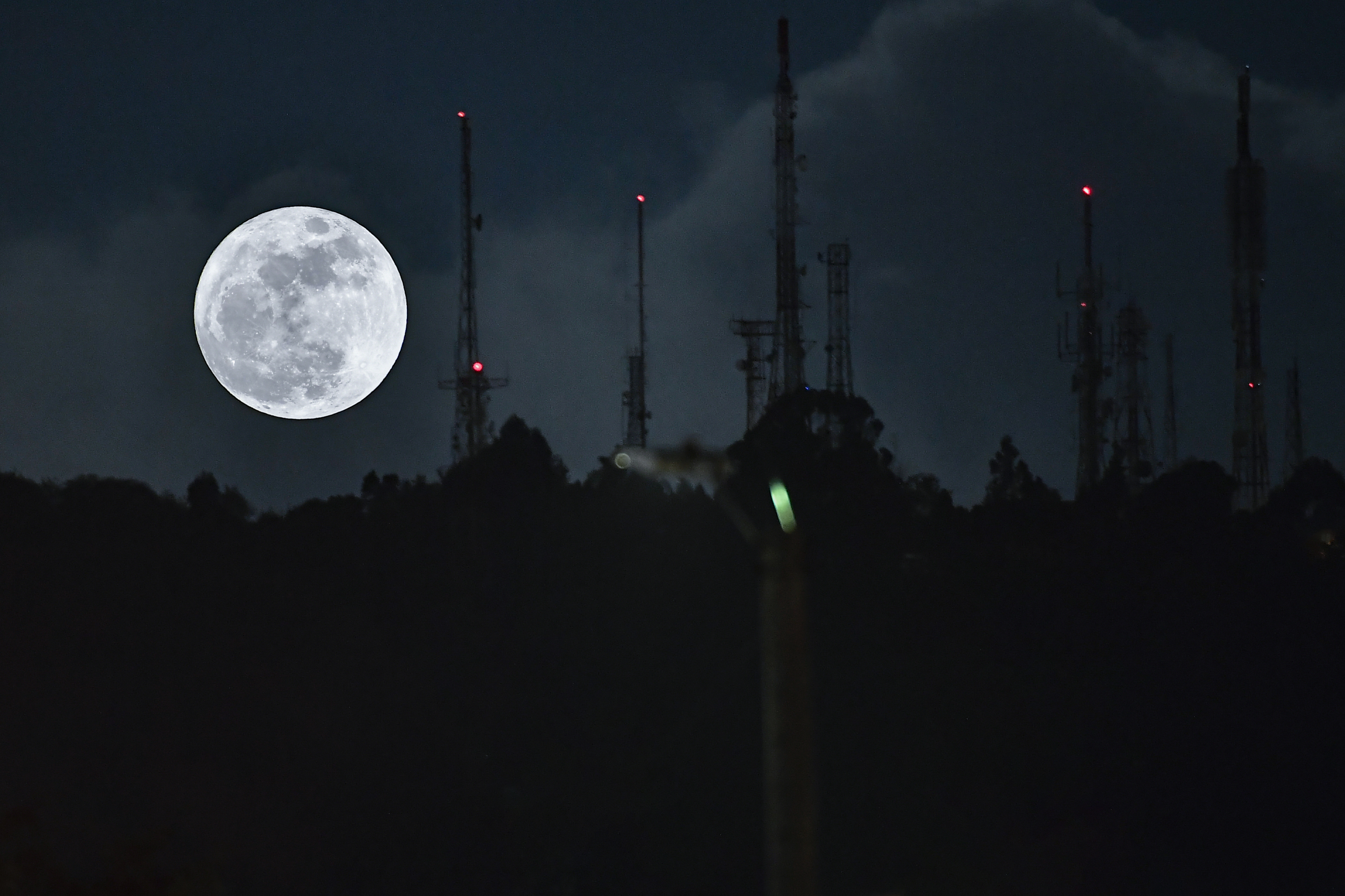 Nos equivocamos con la edad de la Luna: tiene 40 millones de años más de lo estimado
