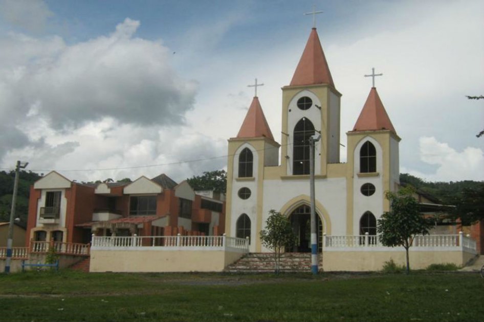 Roban iglesia en Maripí, Boyacá