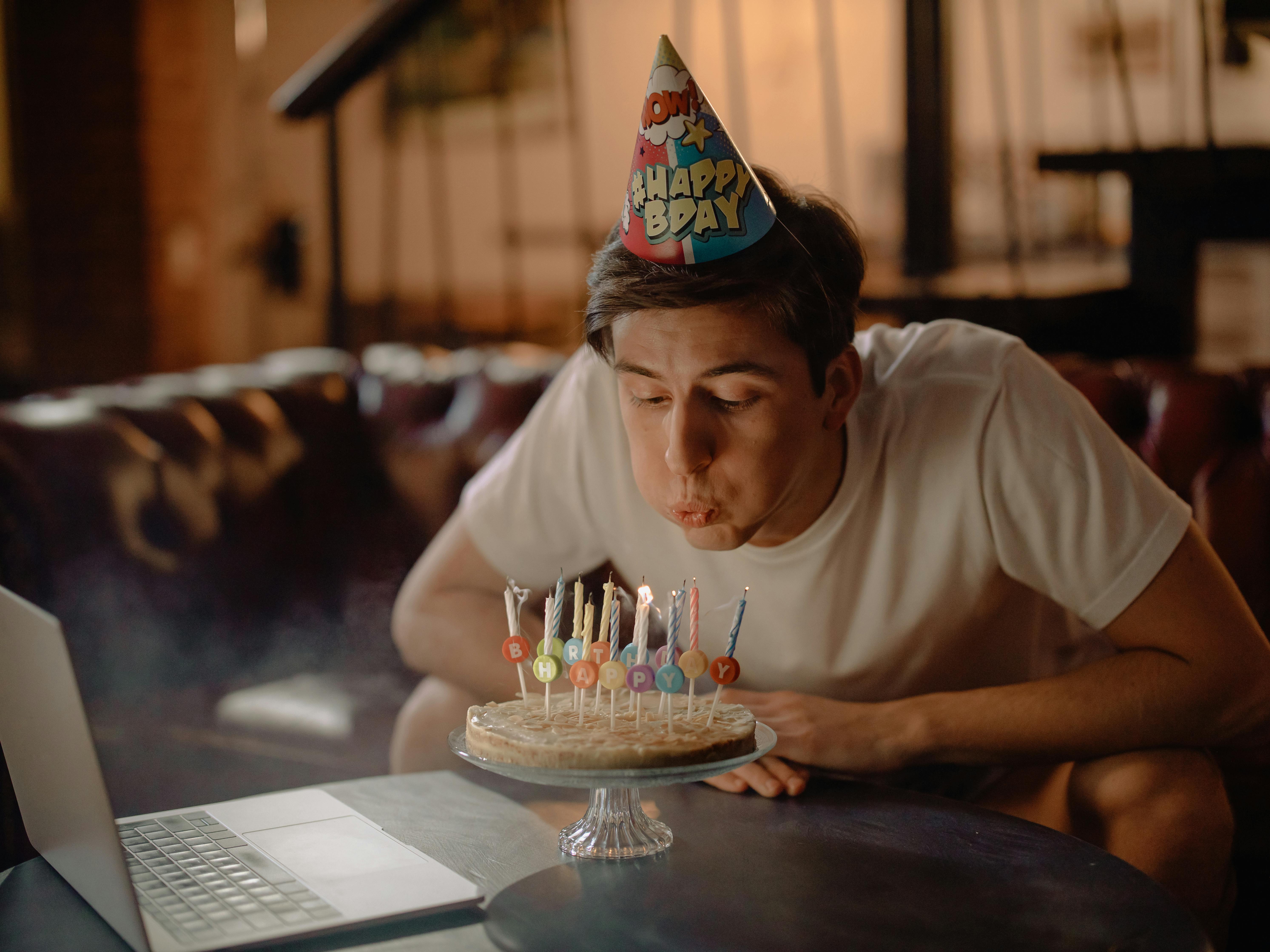 Estos detalles de cumpleaños para hombres son alternativas divertidas, diferentes y originales.