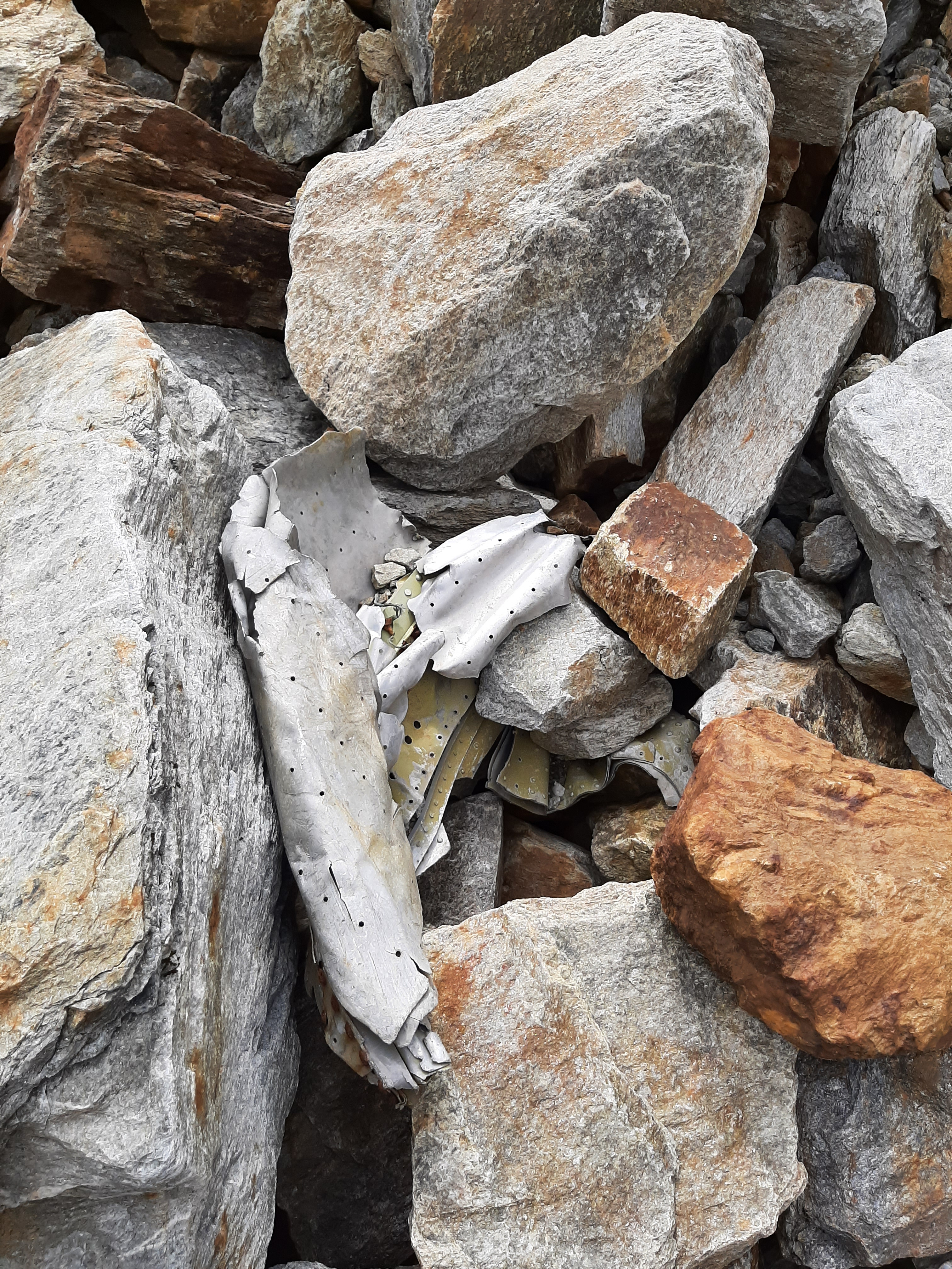 VIENA (AUSTRIA), 15/09/2024.- El rápido retroceso de los glaciares en los Alpes supone un nuevo desafío para los arqueólogos, el de salvar de la desintegración los objetos que el hielo y las masas de nieve han conservado intactos durante muchos años, incluso siglos, y ahora están quedando a la intemperie. EFE/ Johannes Pöll/bundesdenkmalamt SOLO USO EDITORIAL/SOLO DISPONIBLE PARA ILUSTRAR LA NOTICIA QUE ACOMPAÑA (CRÉDITO OBLIGATORIO)