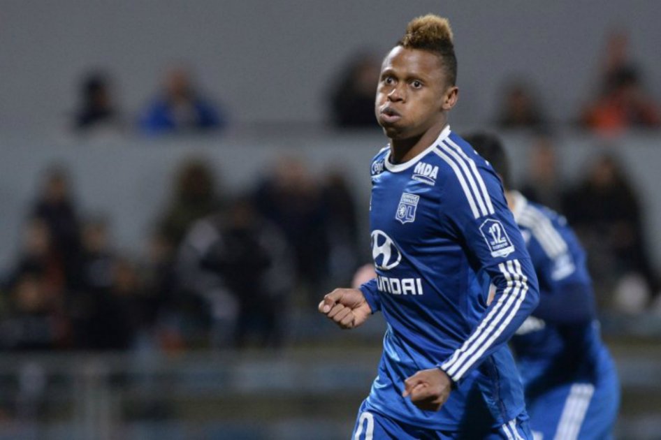 Camerunés Njie ficha por el Tottenham procedente del Olympique Lyon