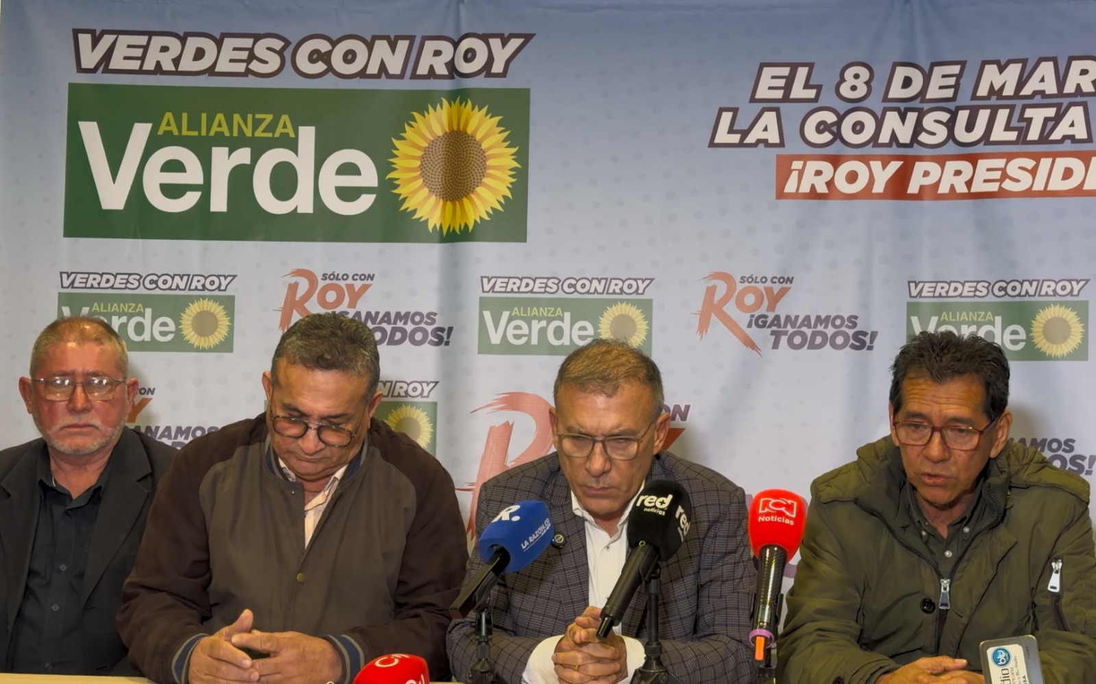 Campaña de Roy Barreras y oficialidad de Alianza Verde chocan por uso de logos