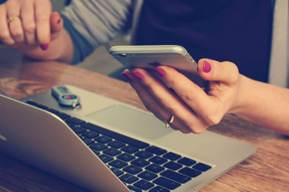 Ofrecen más de 600 empleos para mujeres en Bogotá