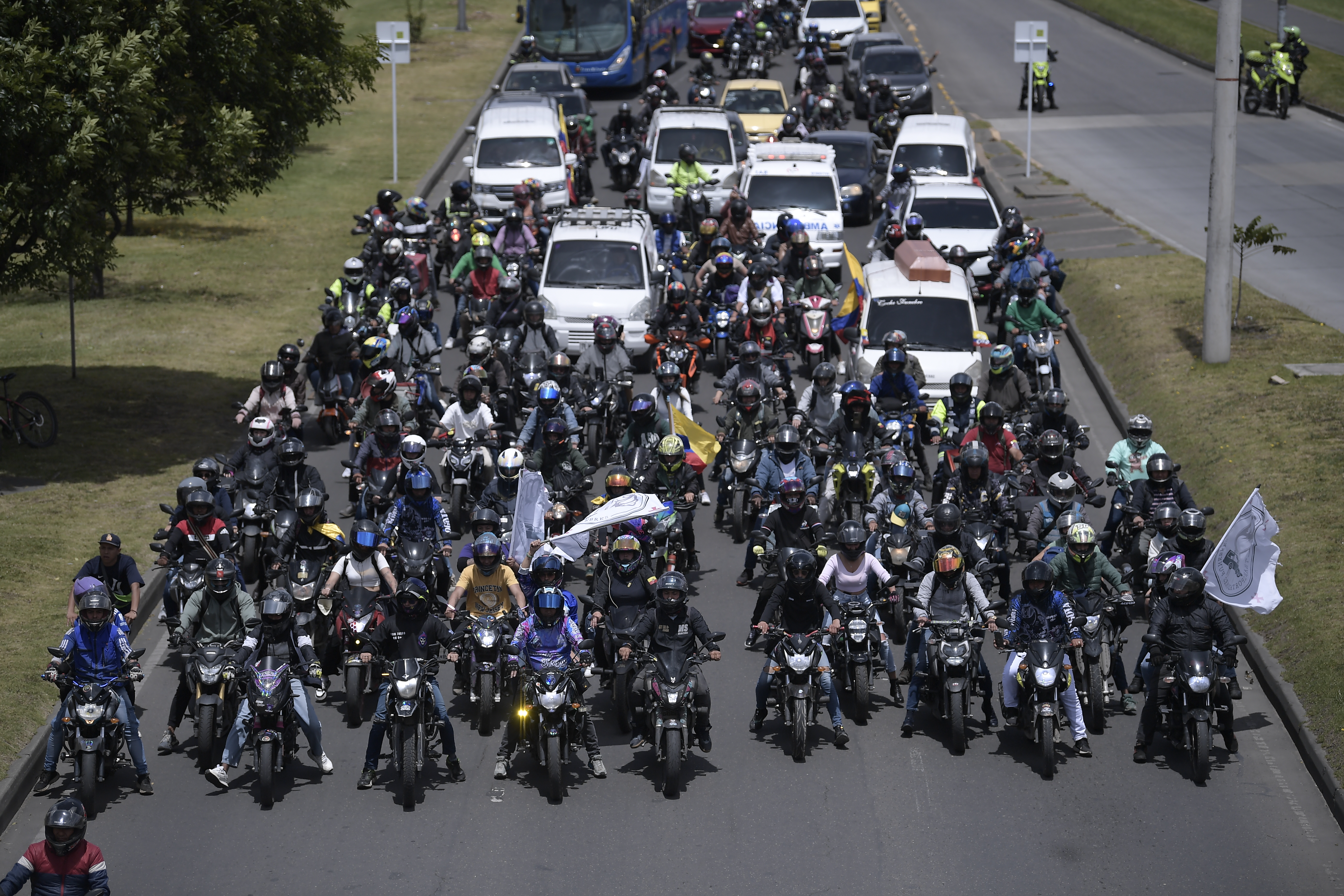 Opinión: Motos, ciudad y decisiones que no llegan
