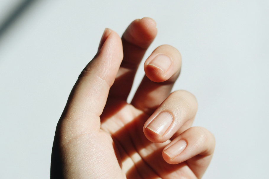 Consejos para recuperar tus uñas después de hacerte manicure semipermanente