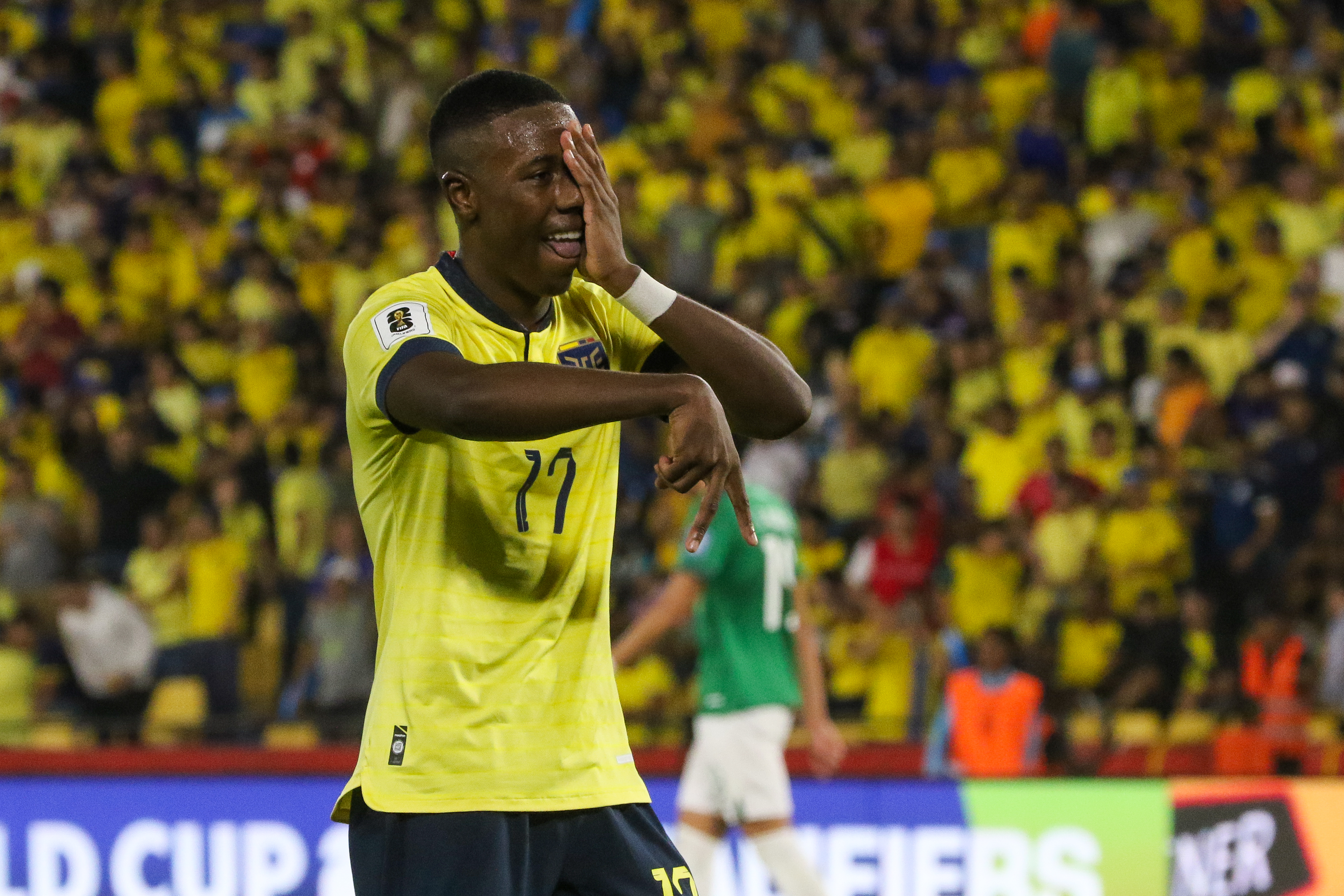 Ecuador goleó a Bolivia antes de visitar a Colombia por la eliminatoria