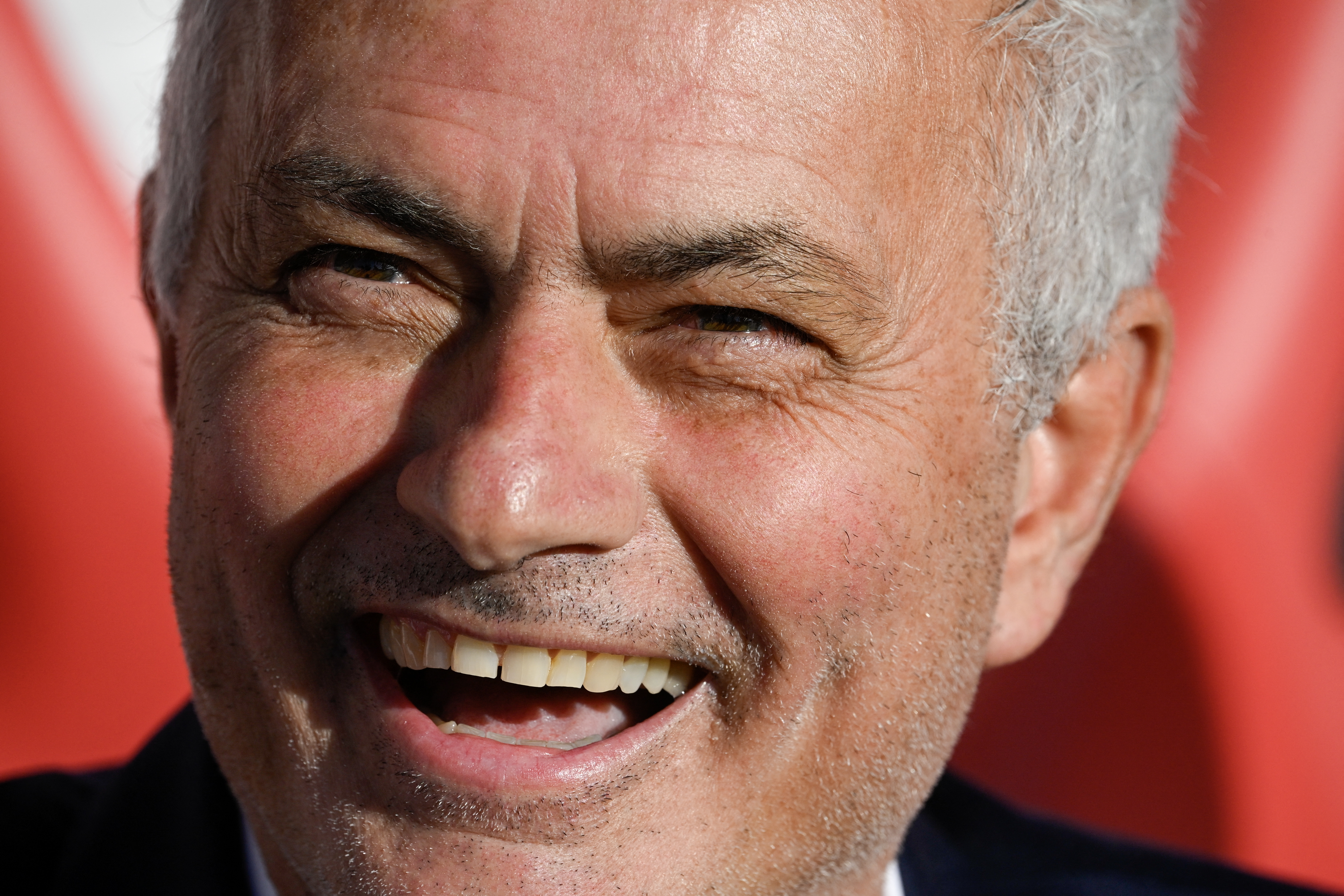 Mourinho debutó con goleada en Benfica: 3-0 a AVS con Richard Ríos como titular