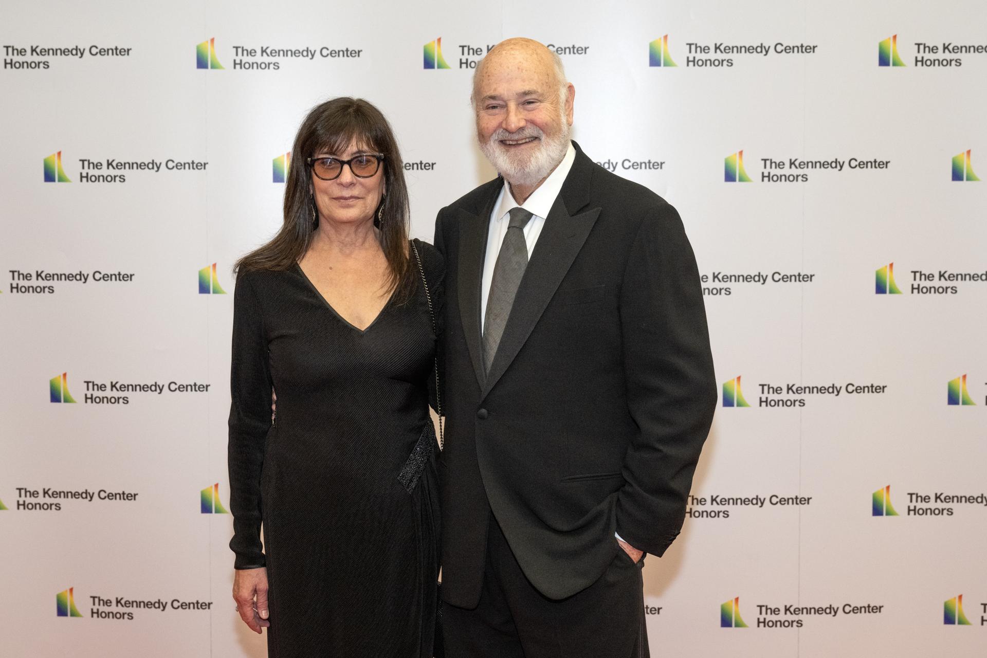 Hijo de Rob Reiner fue detenido como sospechoso del asesinato de sus padres