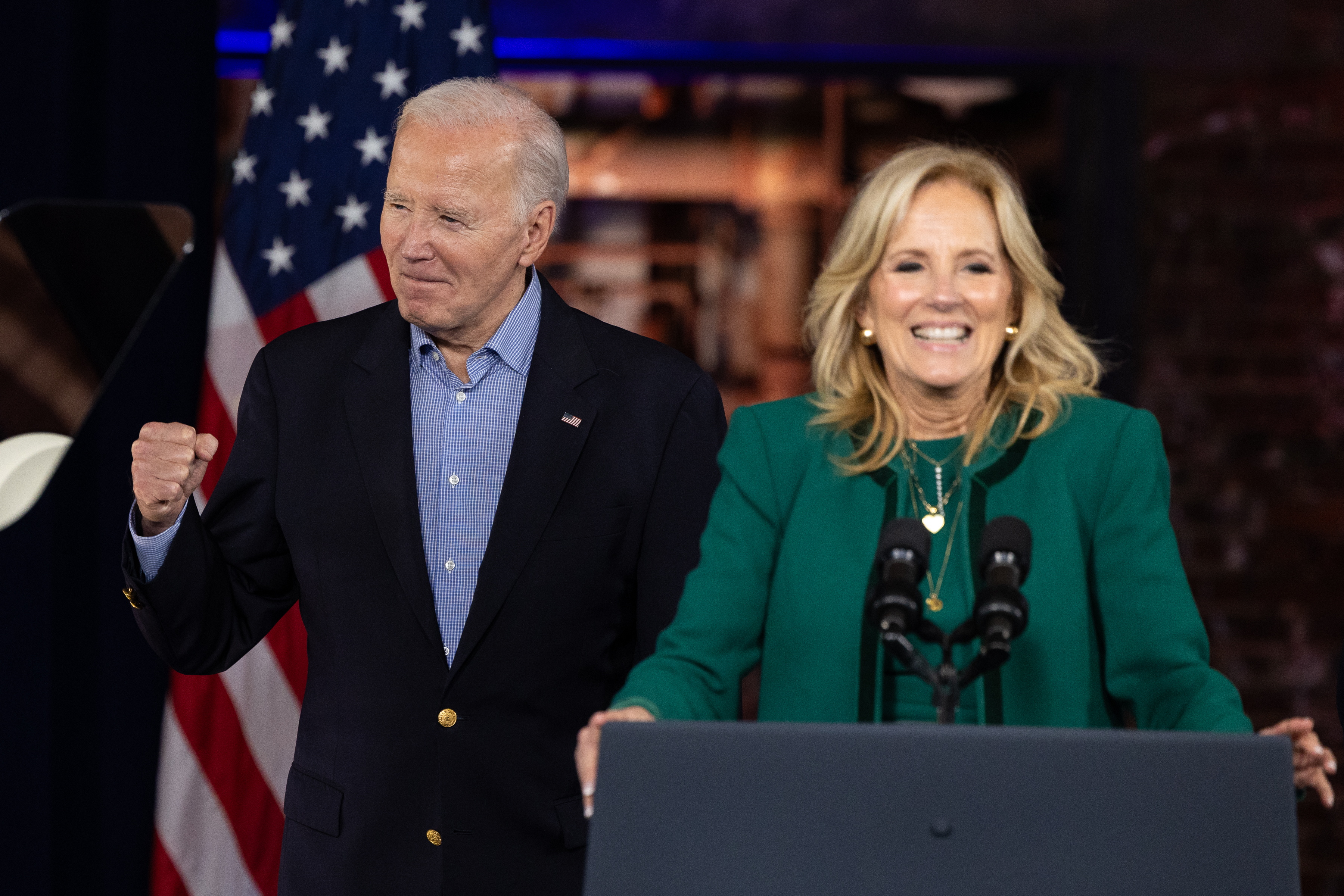 Atlanta (United States), 09/03/2024.- First Lady Dr. Jill Biden introduces her husband, US President Joe Biden (L), during a re-election campaign event at the Pullman Yards in Atlanta, Georgia, USA, 09 March 2024. The Georgia presidential primary election is 12 March 2024. EFE/EPA/JESSICA MCGOWAN