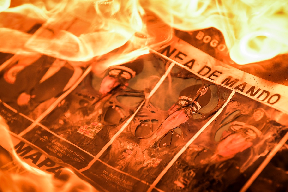 Protestas en el centro de Bogotá hasta altas horas de la noche