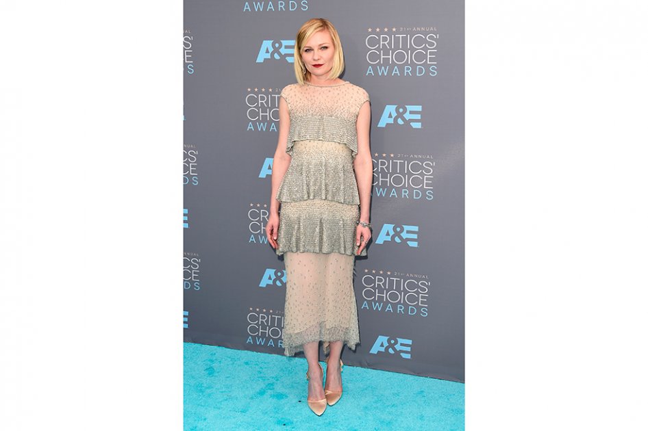 Kirsten Dunst cuenta cómo es que logra elegir sus películas sin sufrir por el dinero
