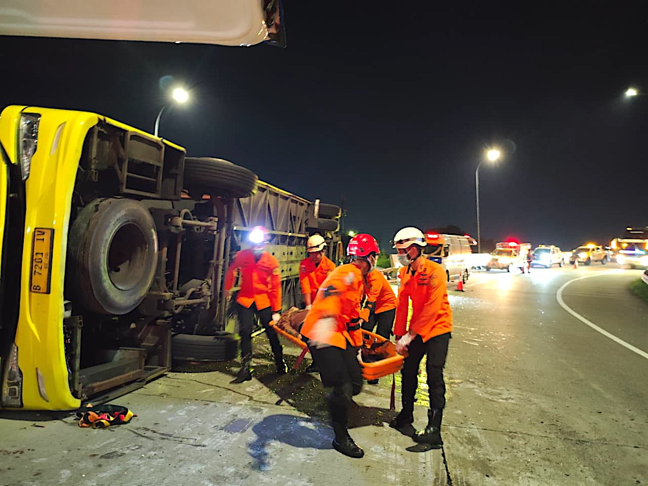 Accidente de bus en Indonesia deja al menos 16 muertos