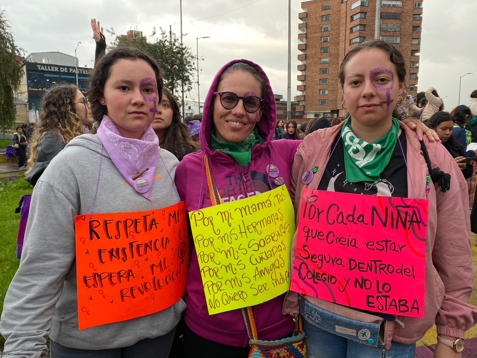 De acuerdo con las cifras oficiales, en Bogotá por cada 10 hechos delictivos de alto impacto asociados con violencia física y ocurridos en la ciudad, 6 tienen como víctima a una mujer.