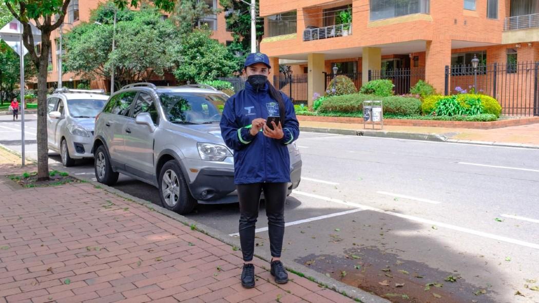 Sobretasa de parqueo e impuesto al alumbrado público, los cobros que propone Galán