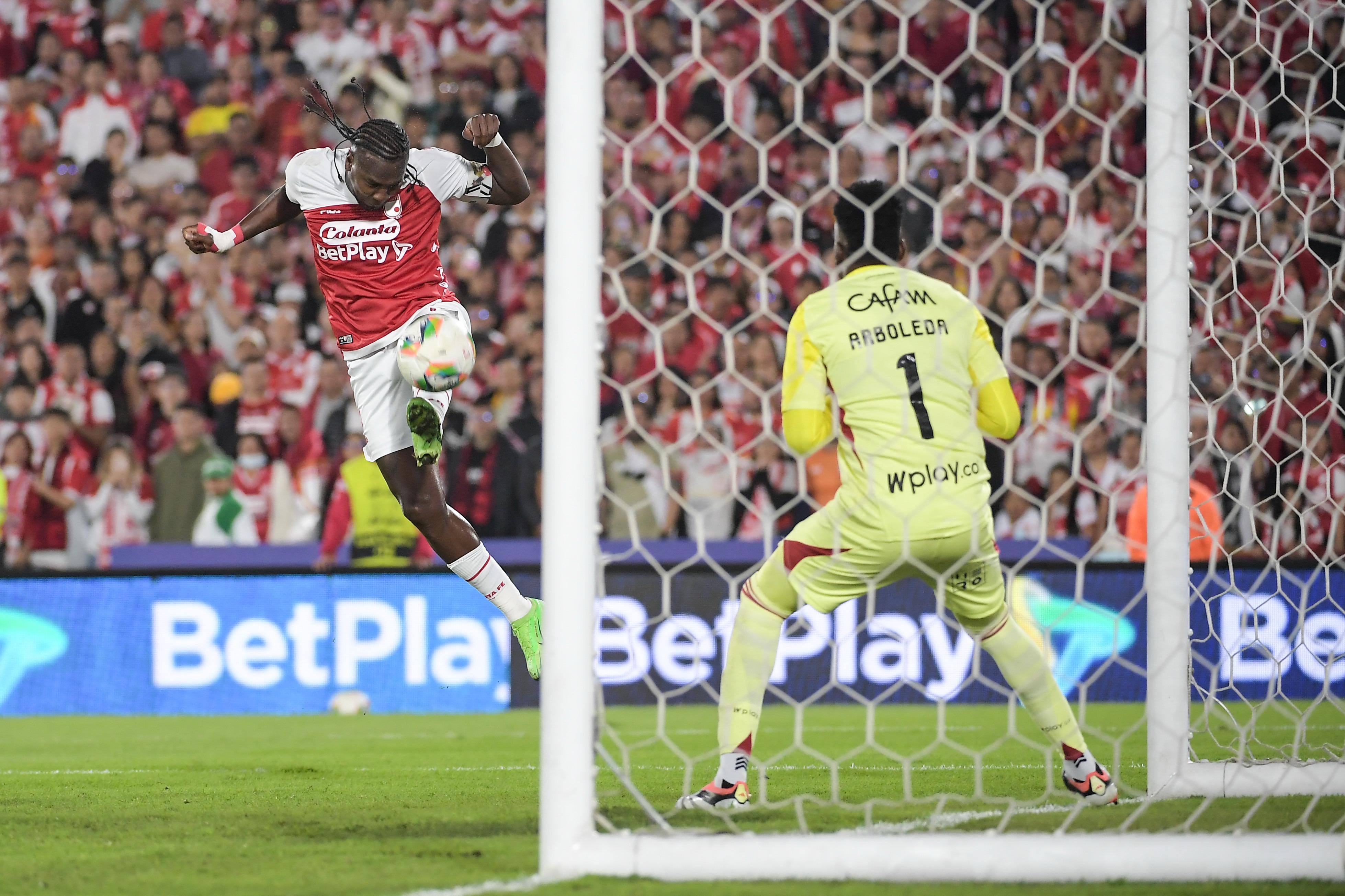 Santa Fe no le ganaba a Millonarios desde septiembre de 2023. Hugo Rodallega, a pesar de no marcar, sigue siendo el goleador del campeonato con seis goles.