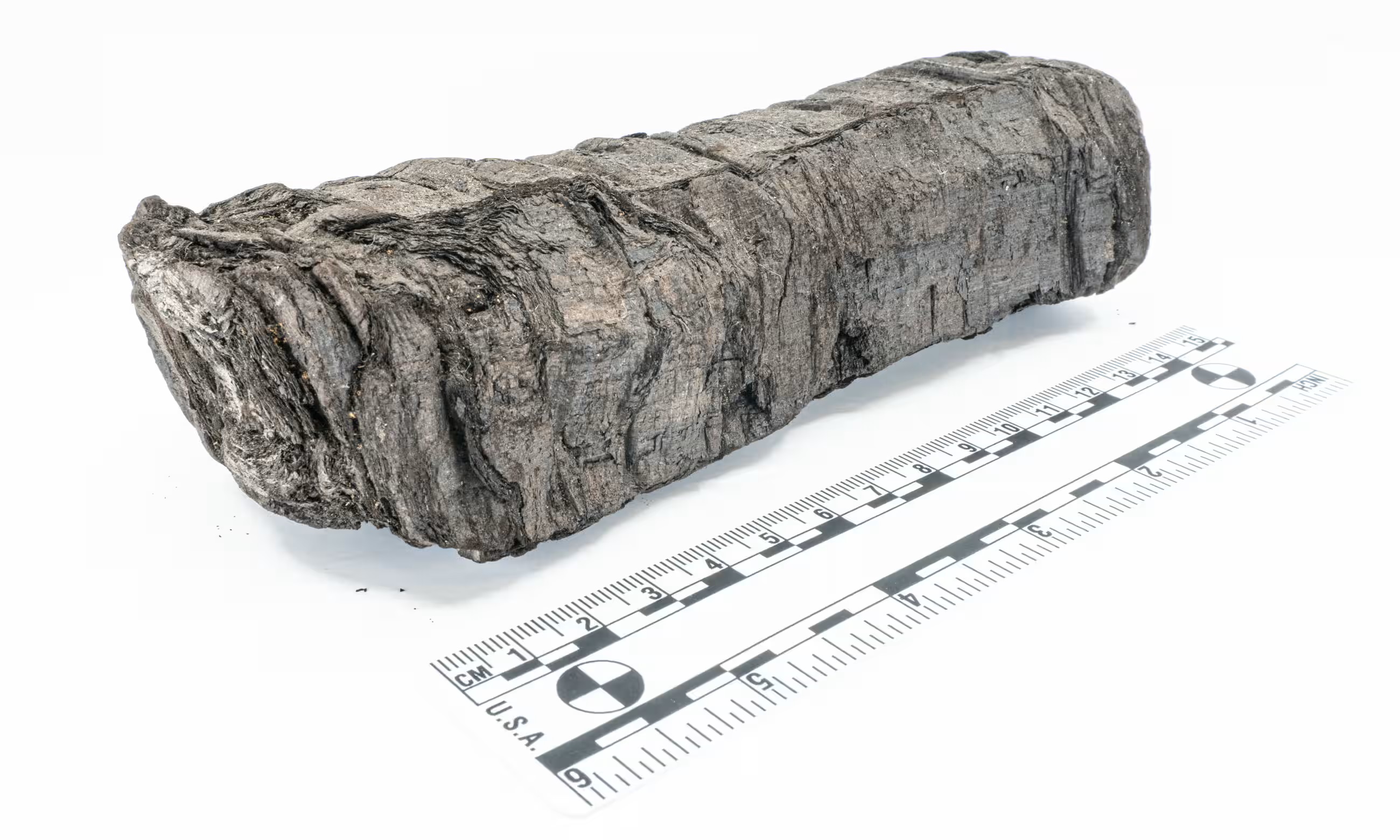 El pergamino estaba tan quemado que, cuando los investigadores trataron de desenrollarlo, se deshizo completamente. Al final, usaron rayos X 3D para conseguirlo.