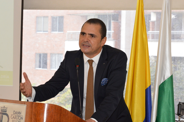 Ratifican sanción disciplinaria al contralor de Antioquia por falso doctorado