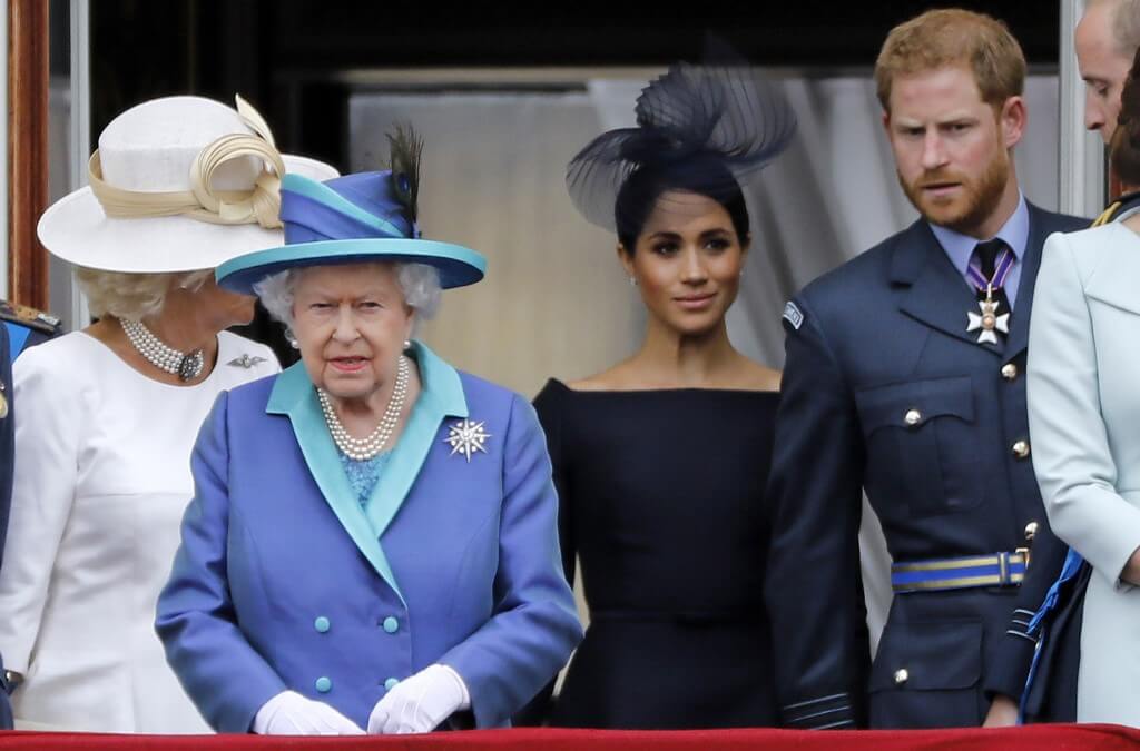 Isabel II se reunirá este lunes con el príncipe Enrique