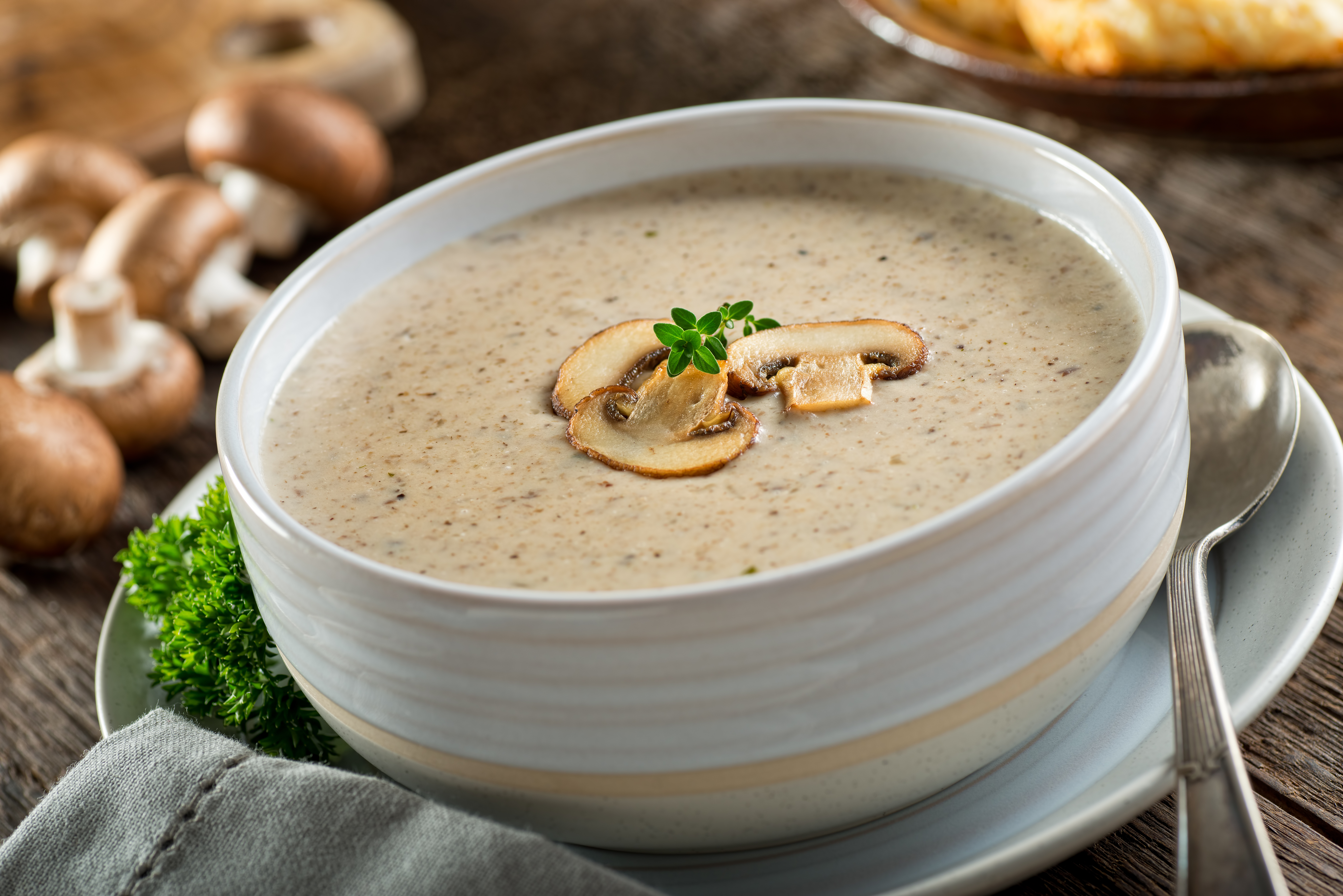 Este es el paso a paso para preparar una crema de champiñones sin gluten