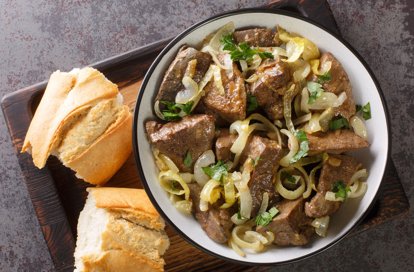 Cuatro pasos para preparar hígado encebollado