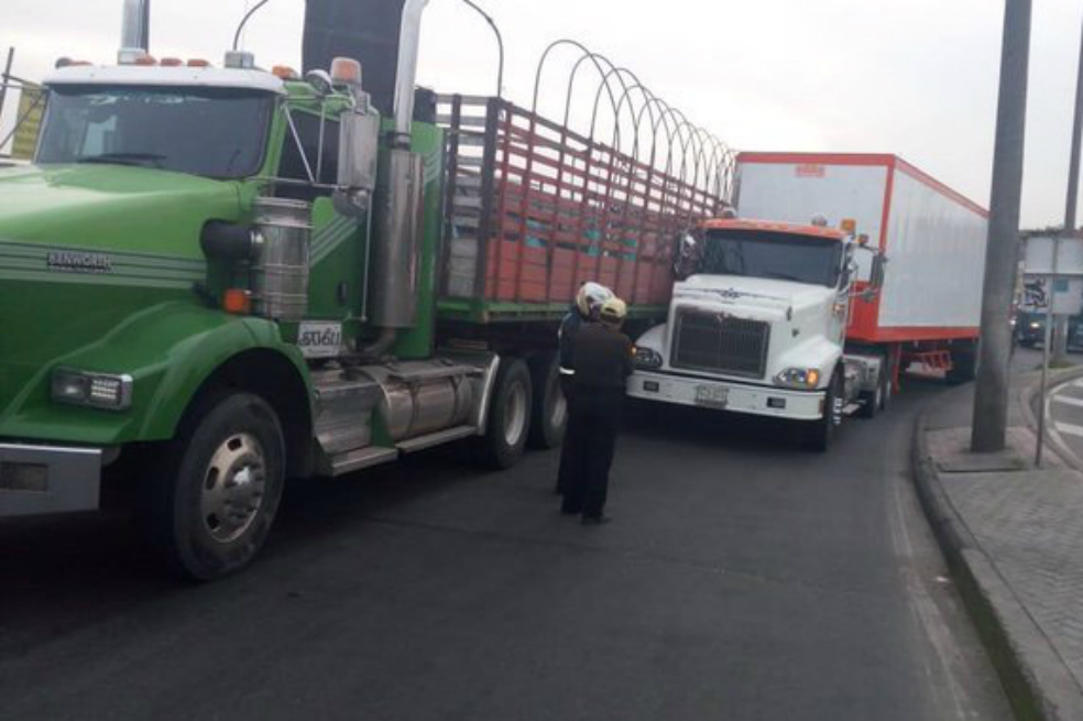 No hubo víctimas tras grave choque entre cuatro vehículos en el oriente de Bogotá